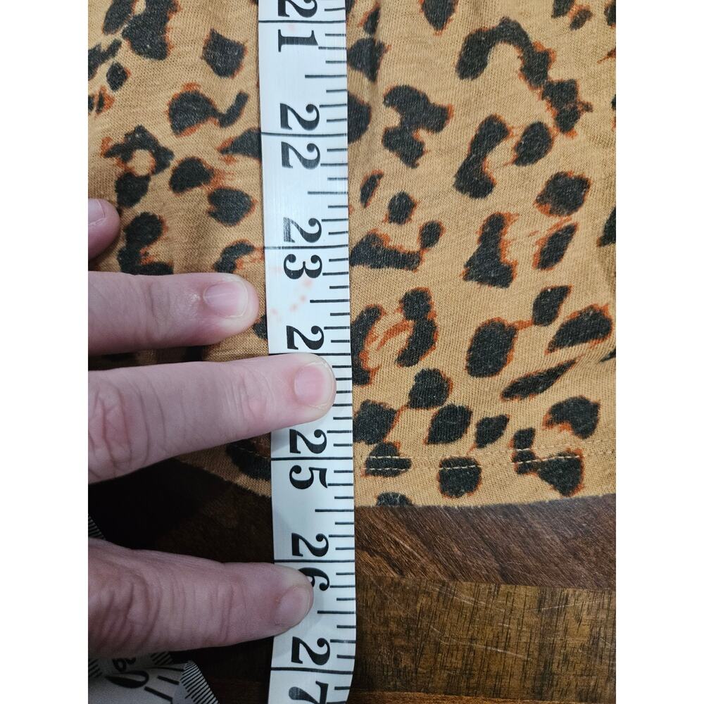 We The Free Clarity Tee Leopard Print Boxy T-Shirt Small Tan Animal Print - Picture 6 of 7